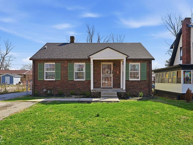 Listing photo 2