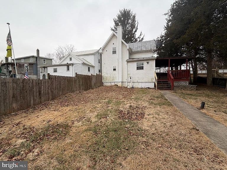 Listing photo 2