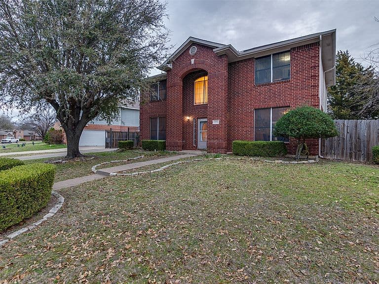Listing photo 3