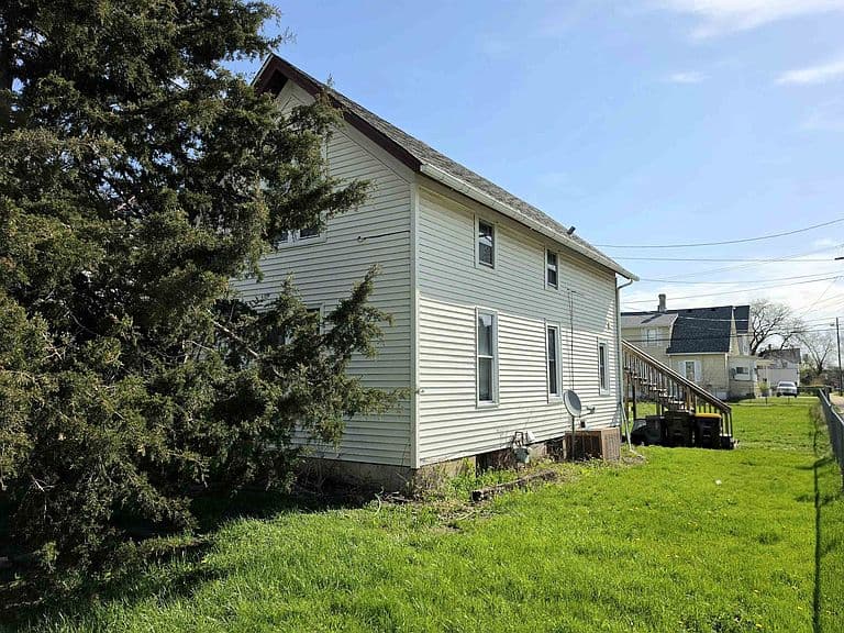 Listing photo 4