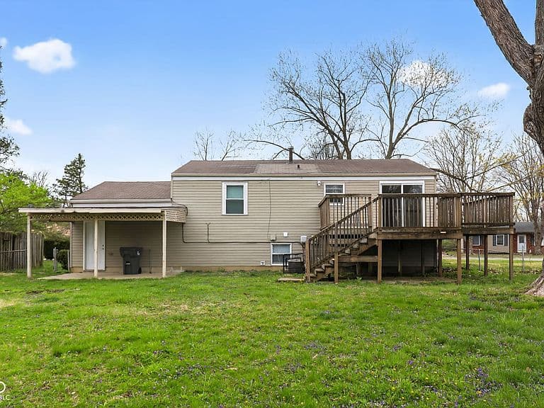 Listing photo 2
