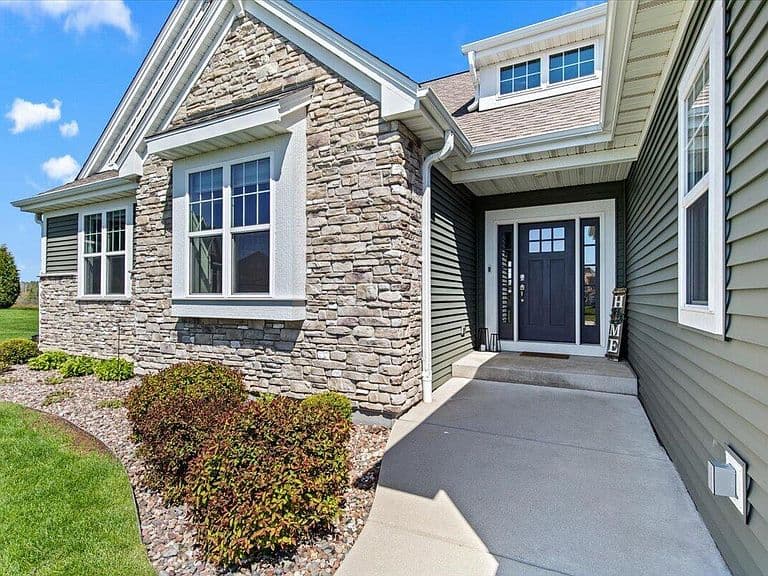 Listing photo
