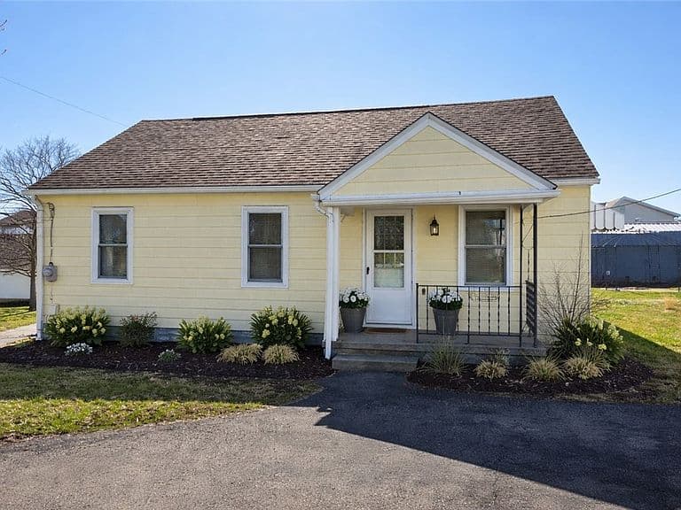 Listing photo 4