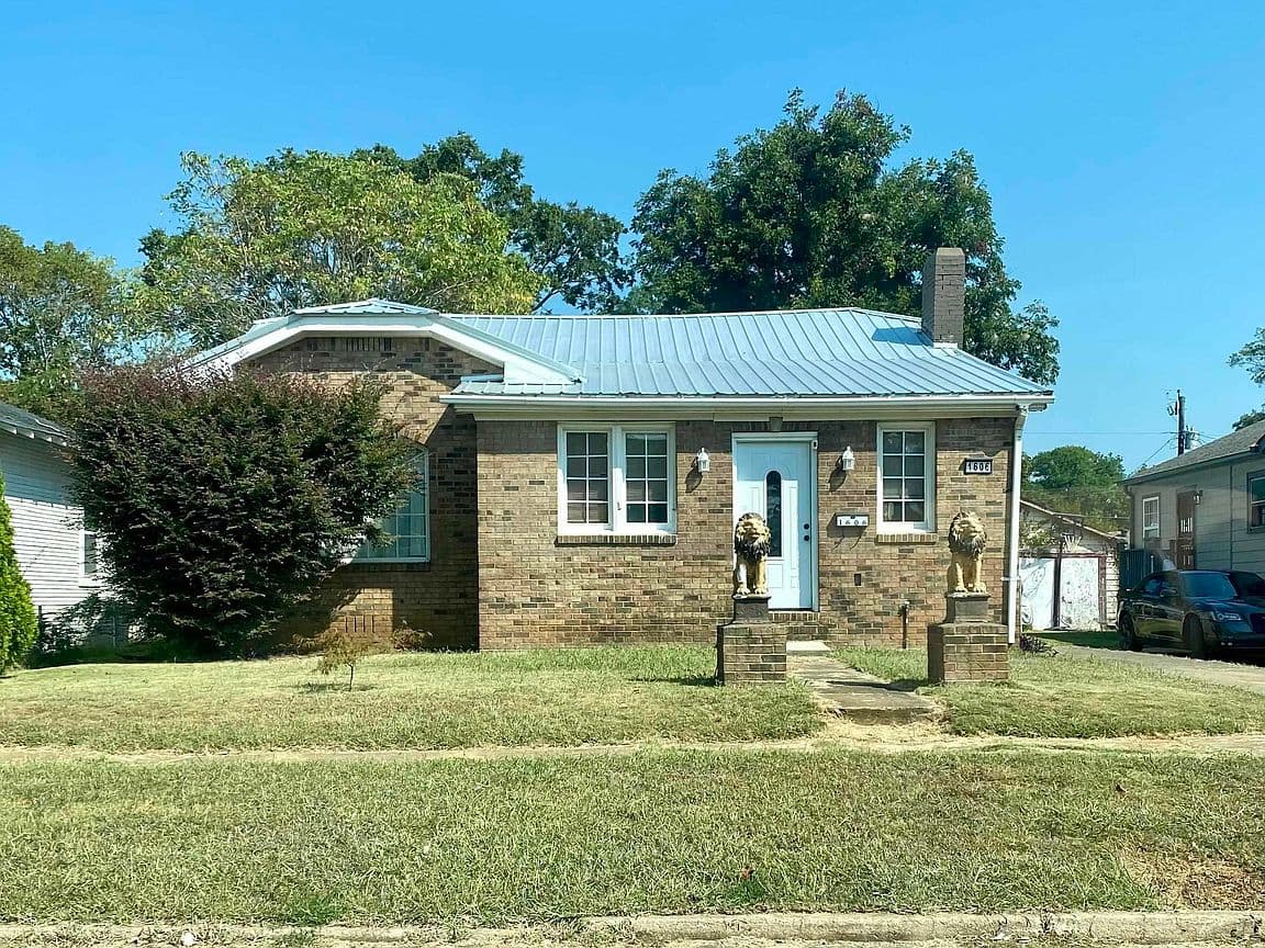 Primary listing photo