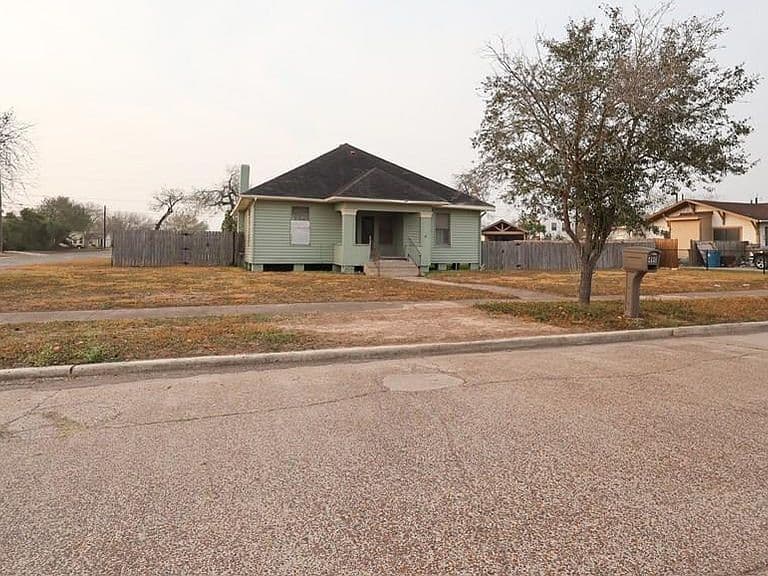 Listing photo 5