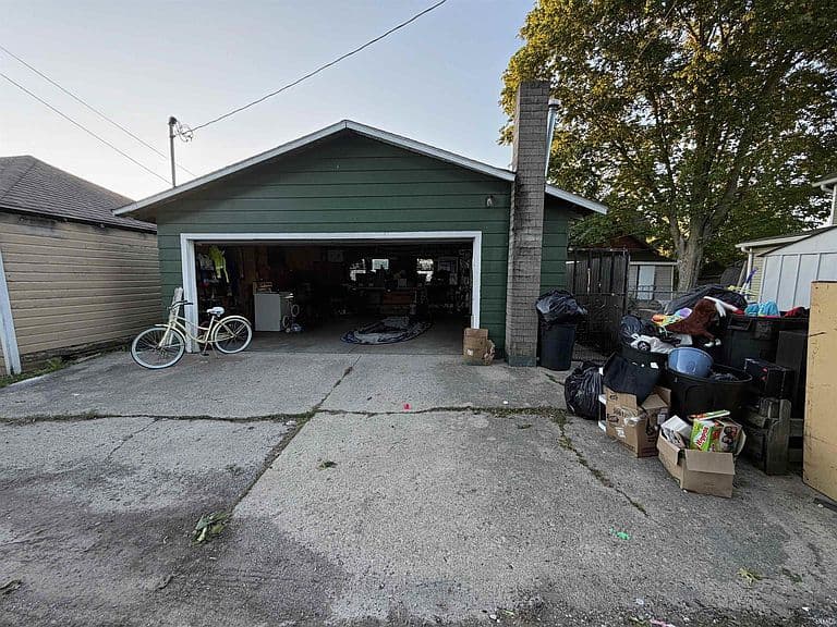 Listing photo 5