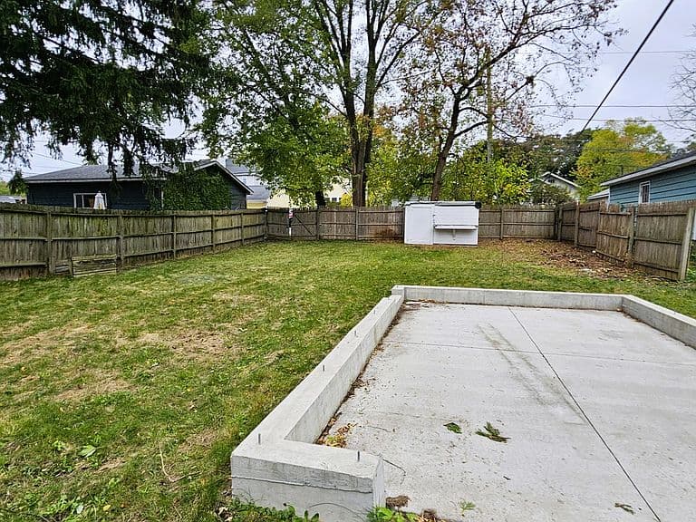 Listing photo 4