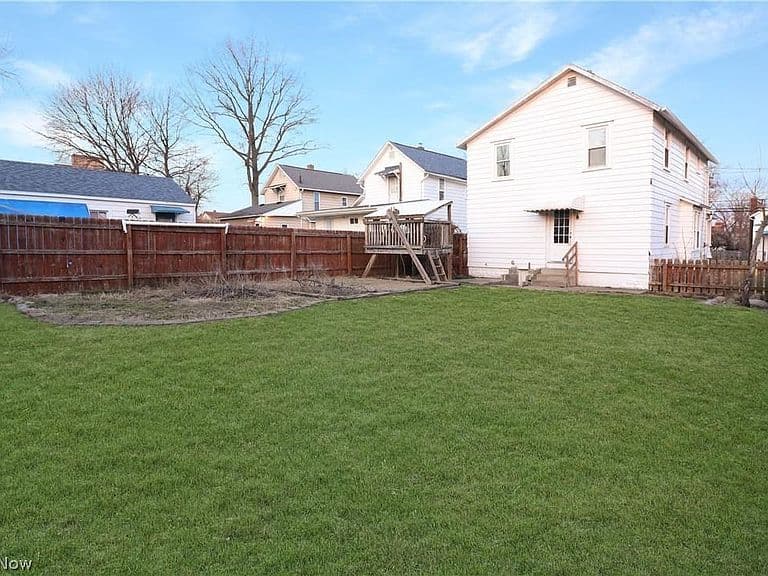 Listing photo 5