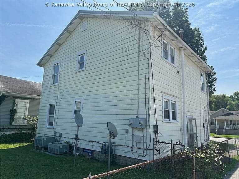 Listing photo 5