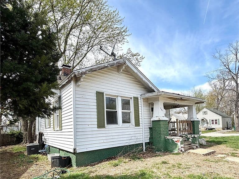 Listing photo