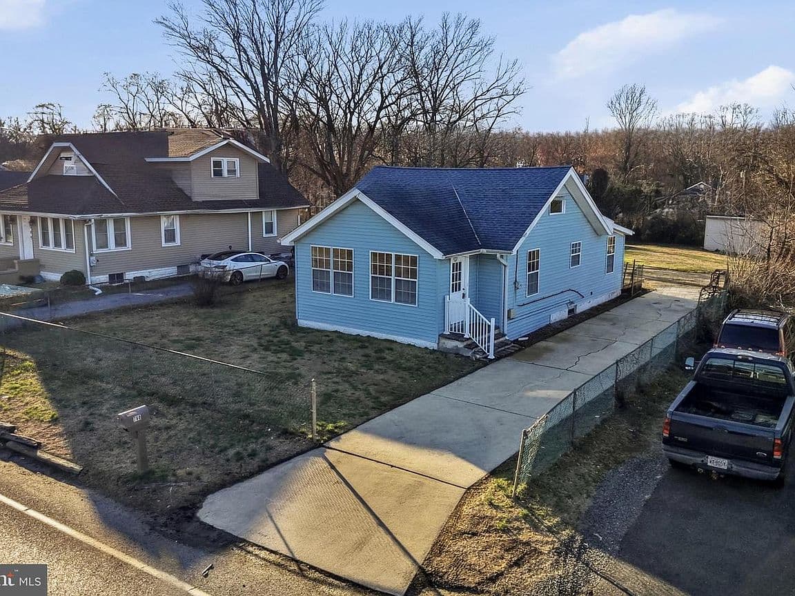 Primary listing photo