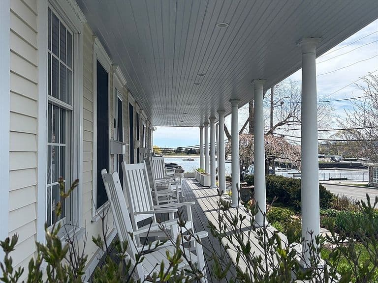 Listing photo