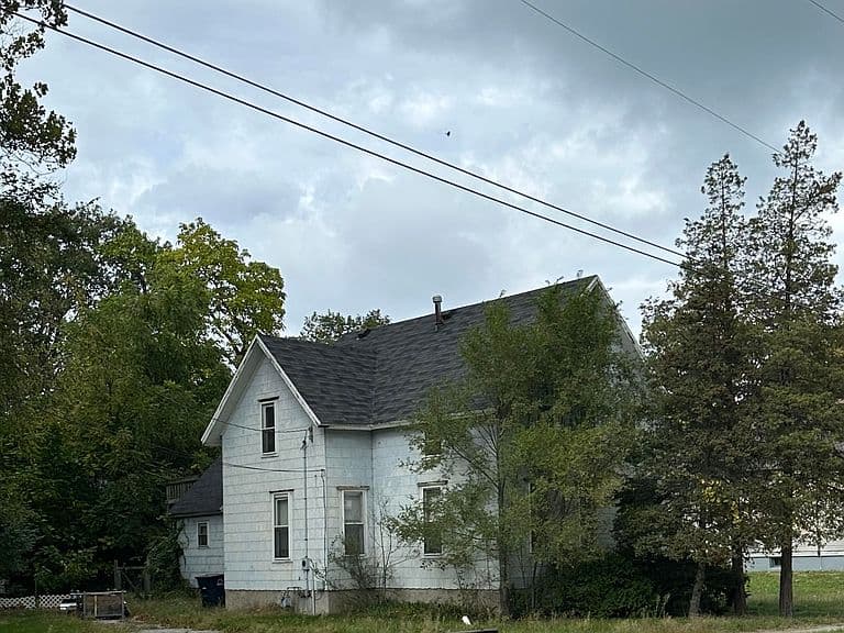 Listing photo
