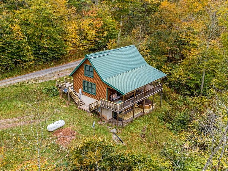Listing photo 4