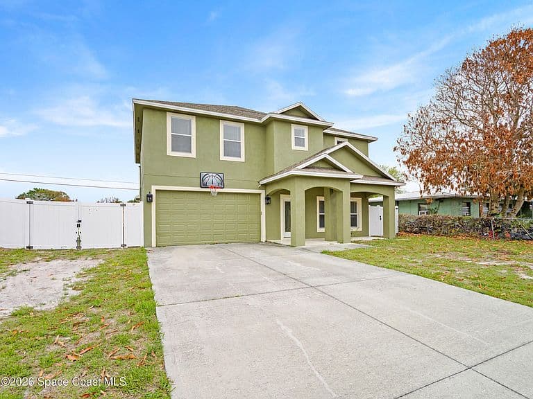 Listing photo 2