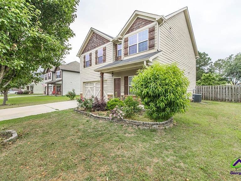 Listing photo 4