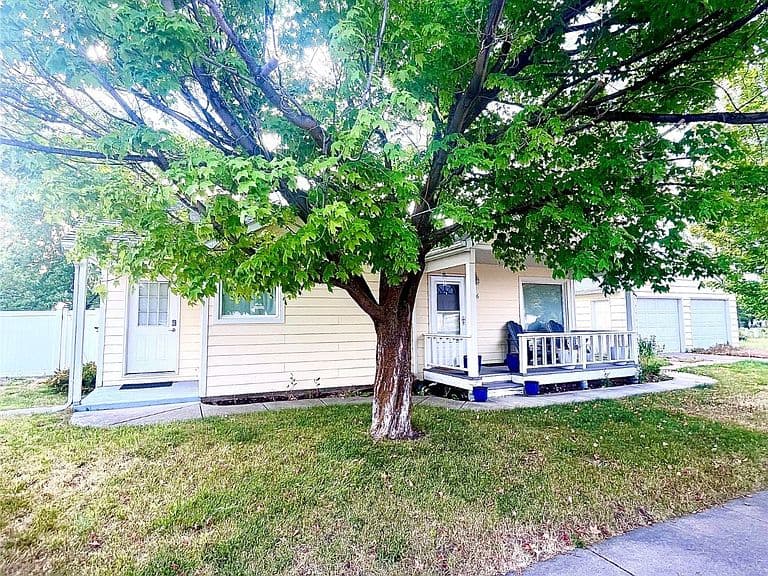 Listing photo 5