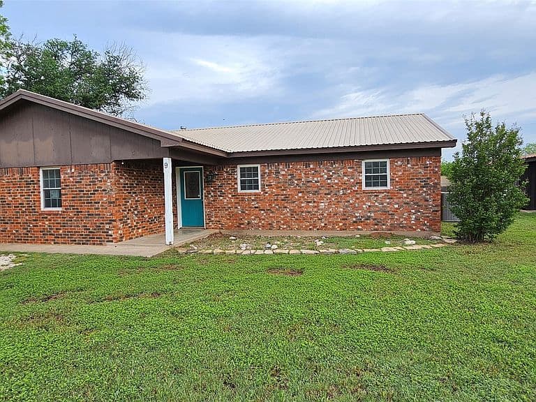 Listing photo 4