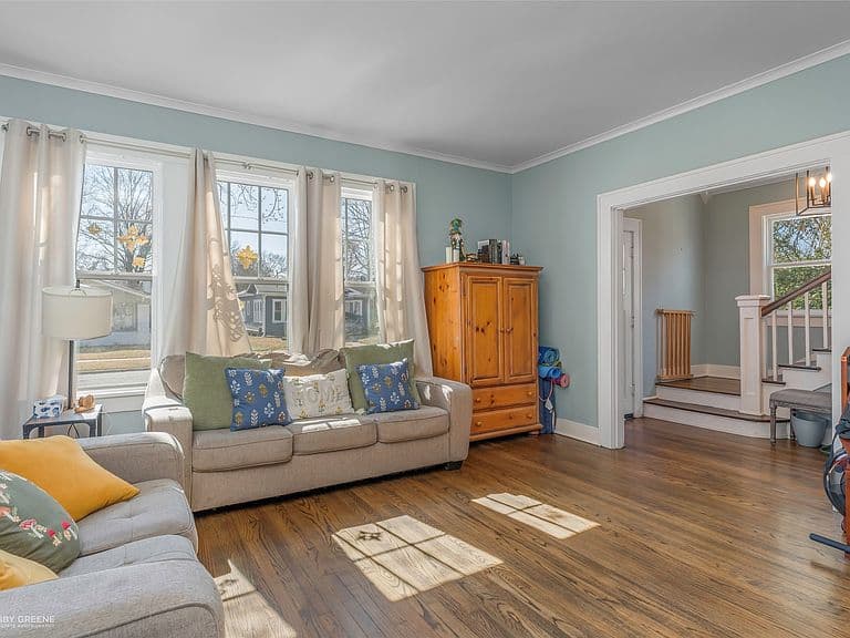 Listing photo 5