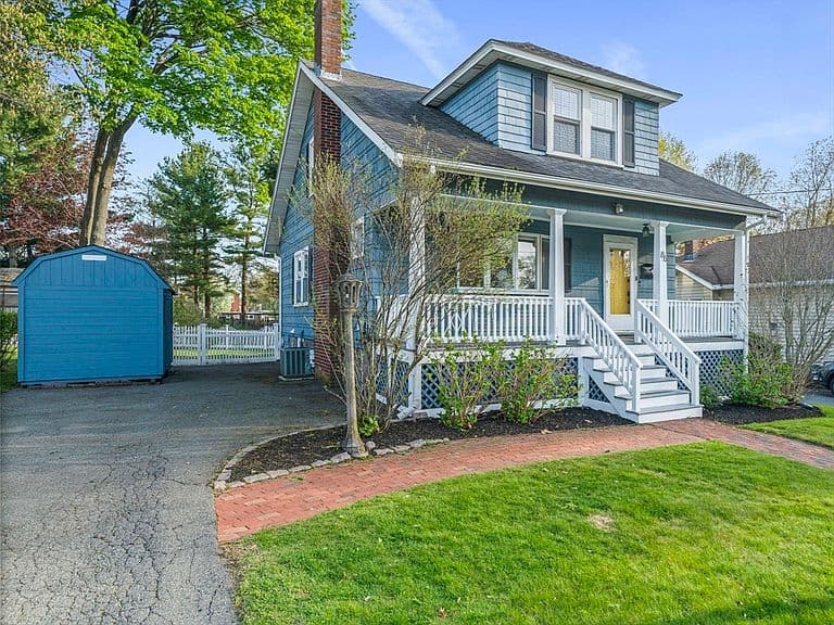 Listing photo 3