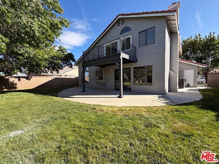 Listing photo 5
