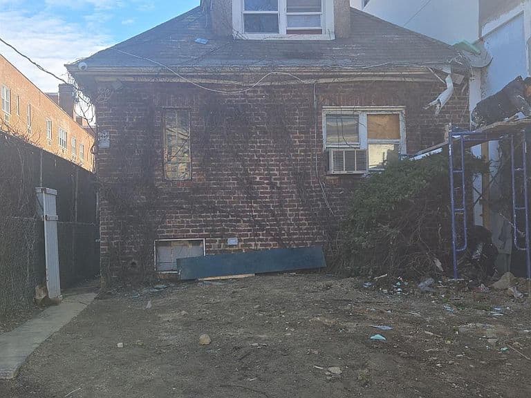 Listing photo 5