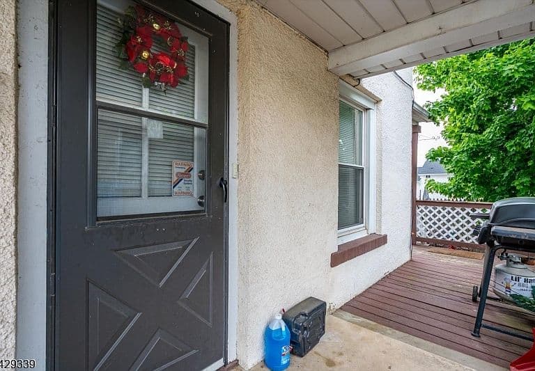 Listing photo 4