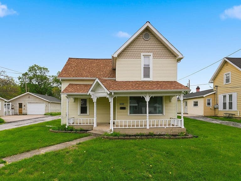 Listing photo 2