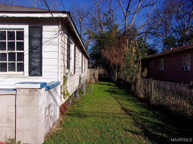 Listing photo 5