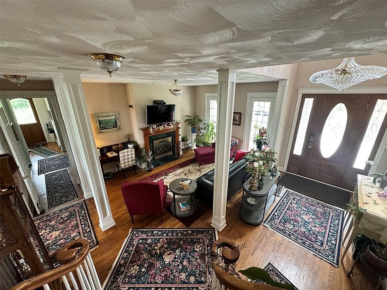 Listing photo 4