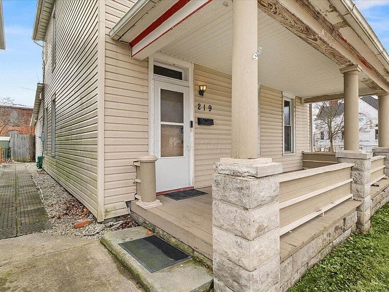 Listing photo 3