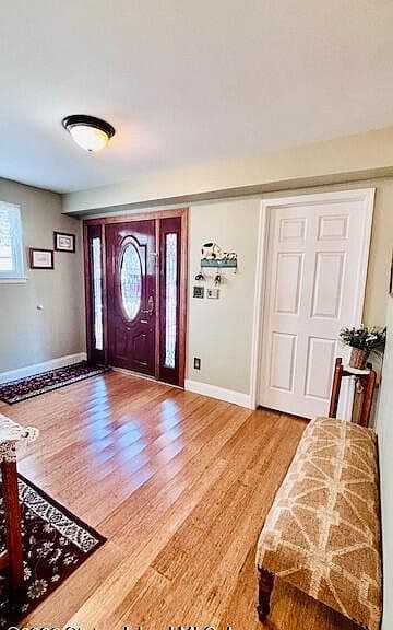 Listing photo 2