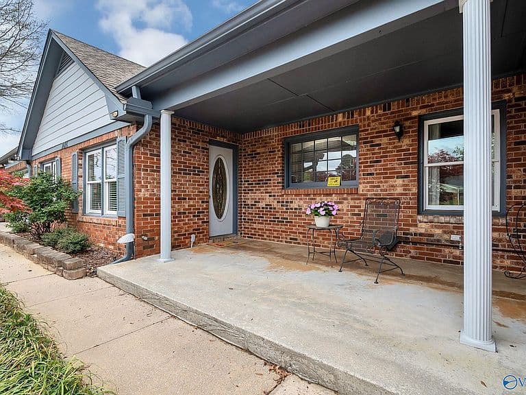 Listing photo 4