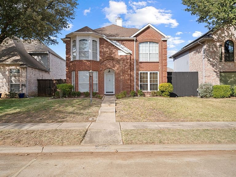 Listing photo 2