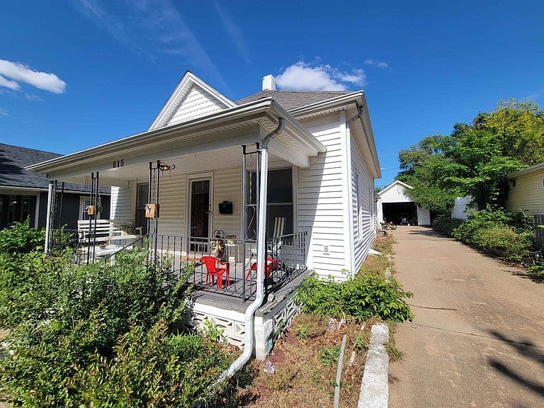 Listing photo 4