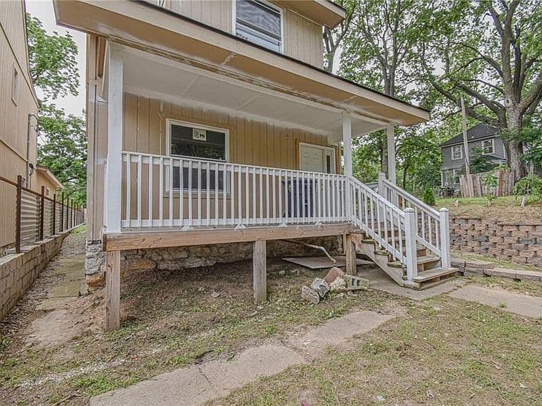 Listing photo 3