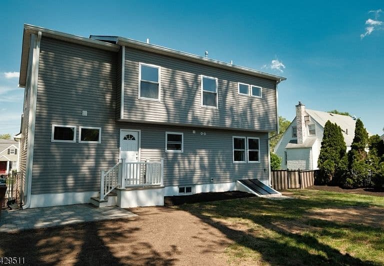 Listing photo 5