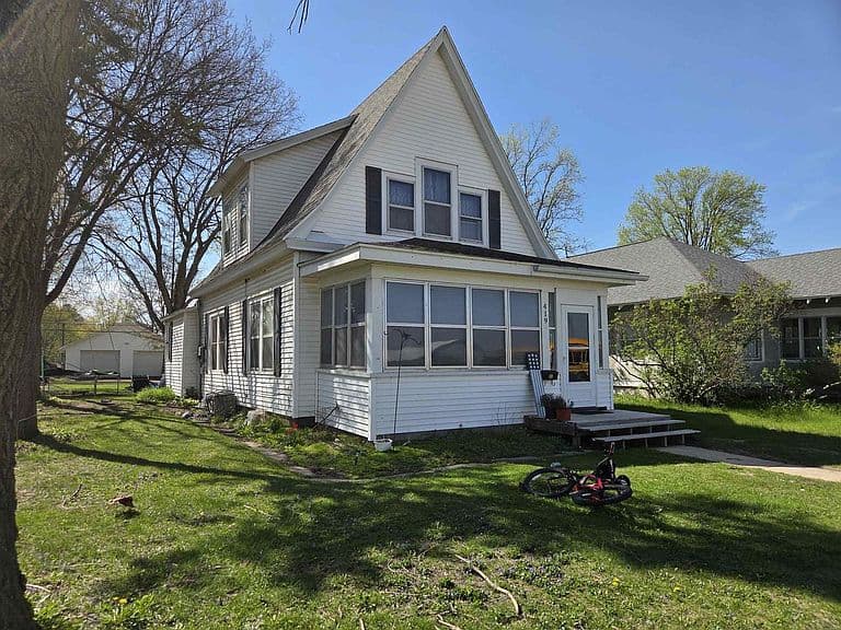 Listing photo 3