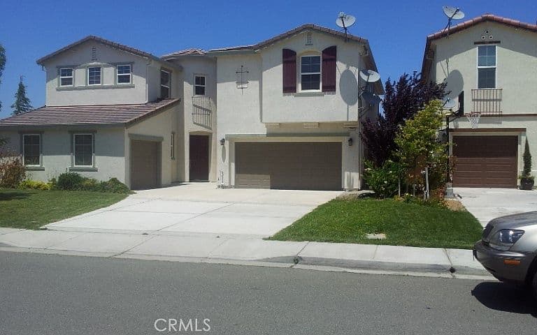 Listing photo 4