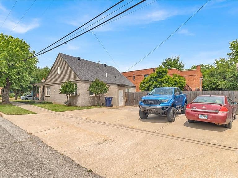 Listing photo 4