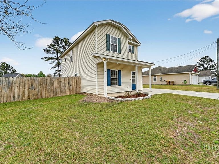 Listing photo 4