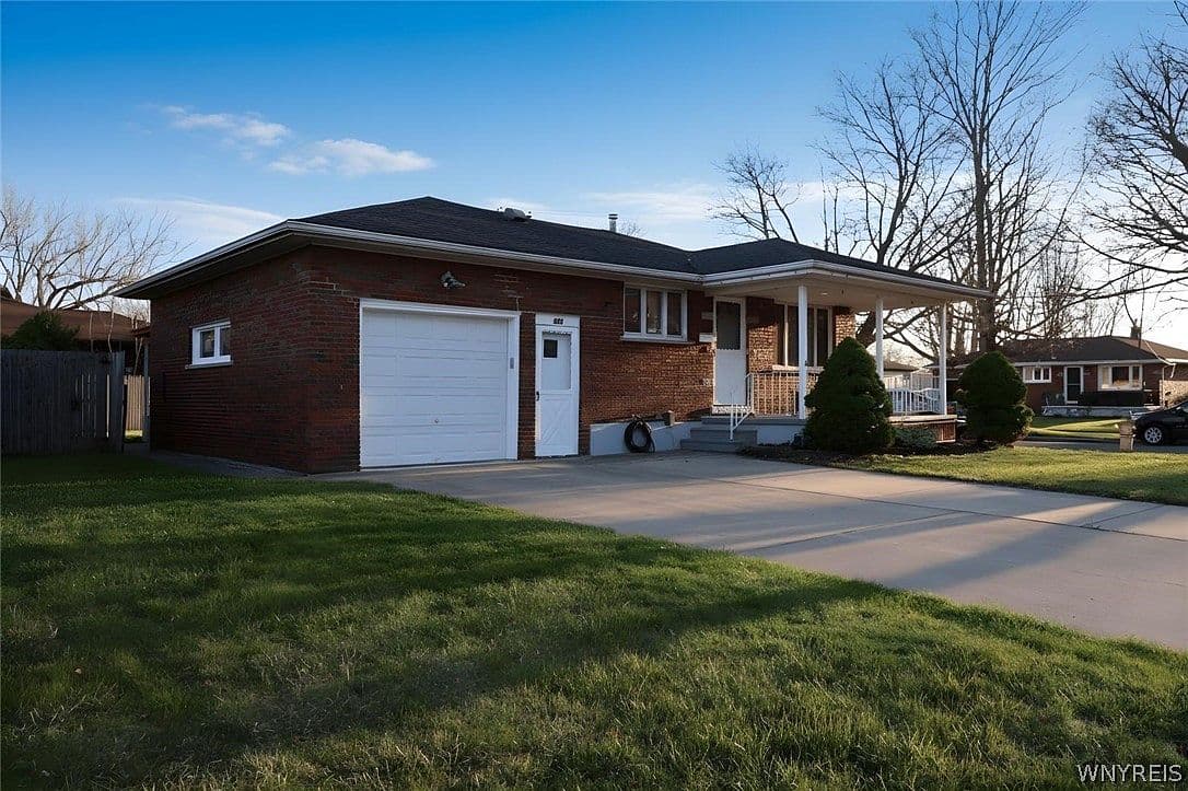 Primary listing photo
