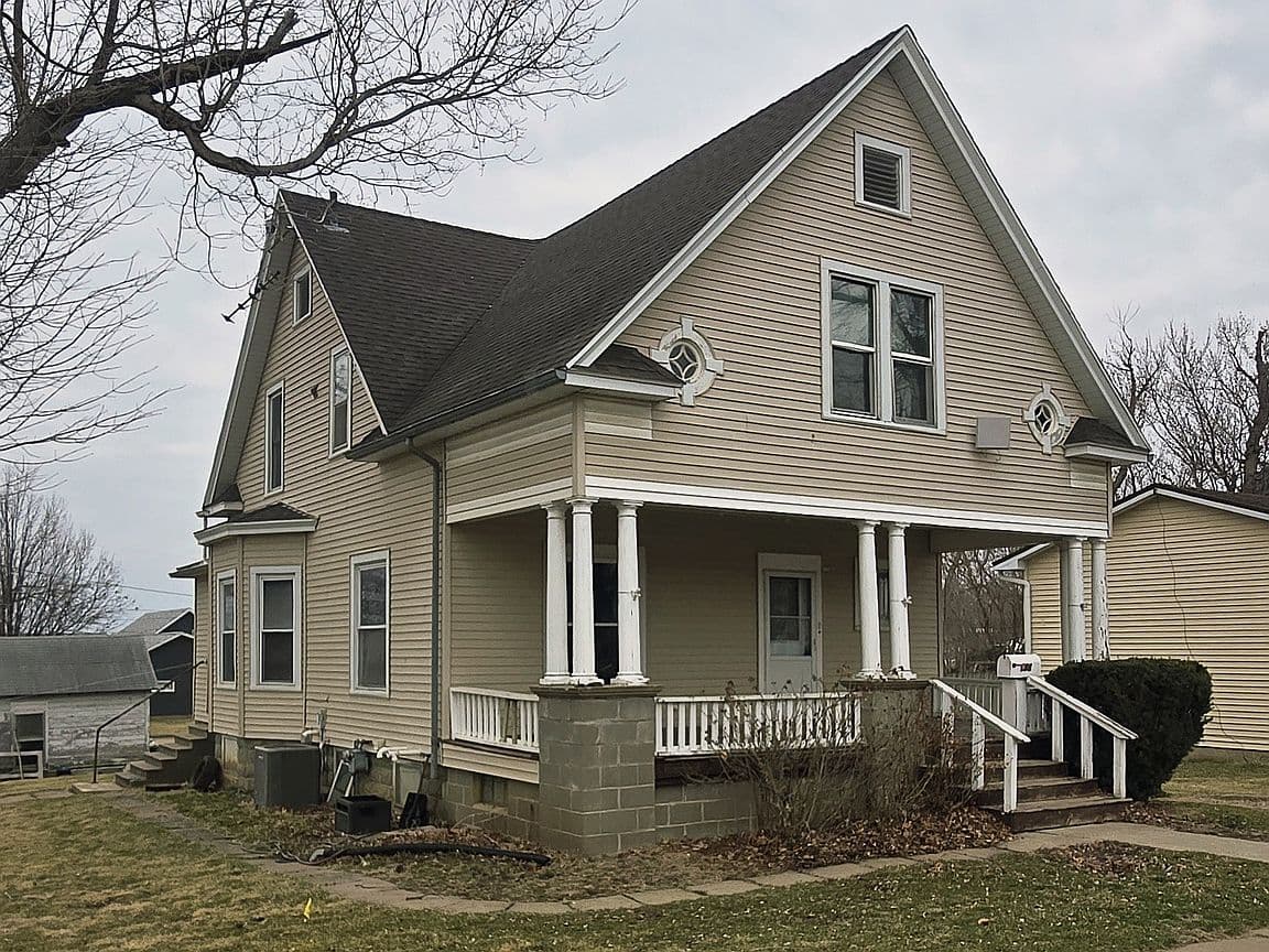 Primary listing photo