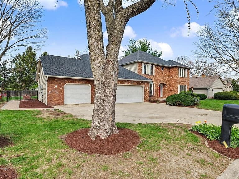 Listing photo 4
