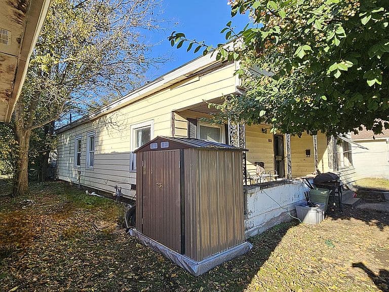 Listing photo 3