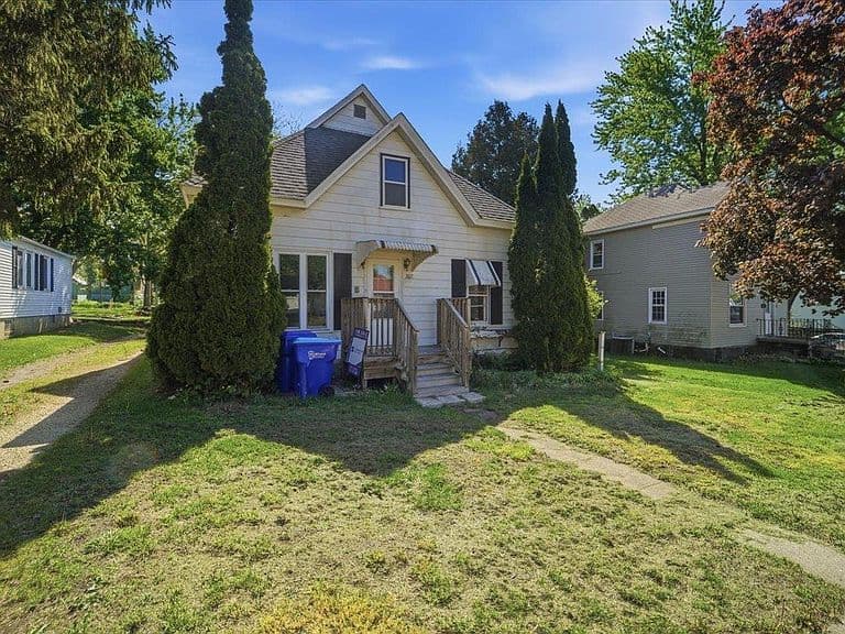 Listing photo 3