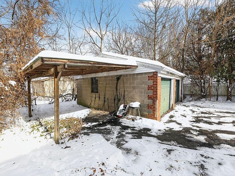 Listing photo 5