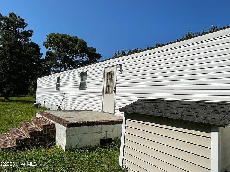Listing photo 5