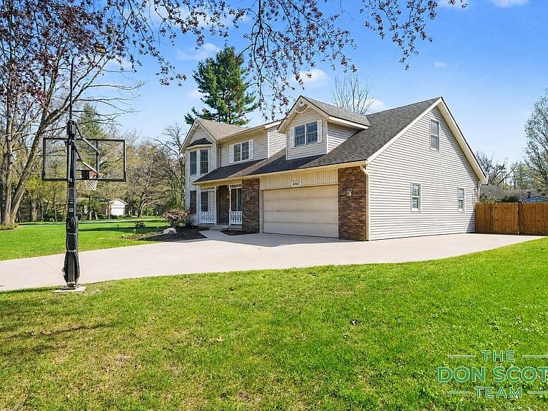Listing photo 3