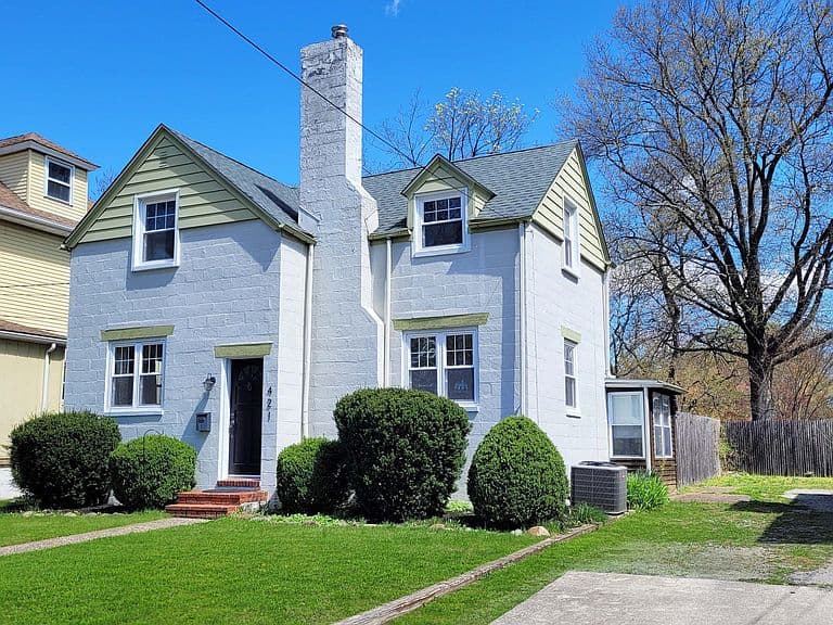 Listing photo 3